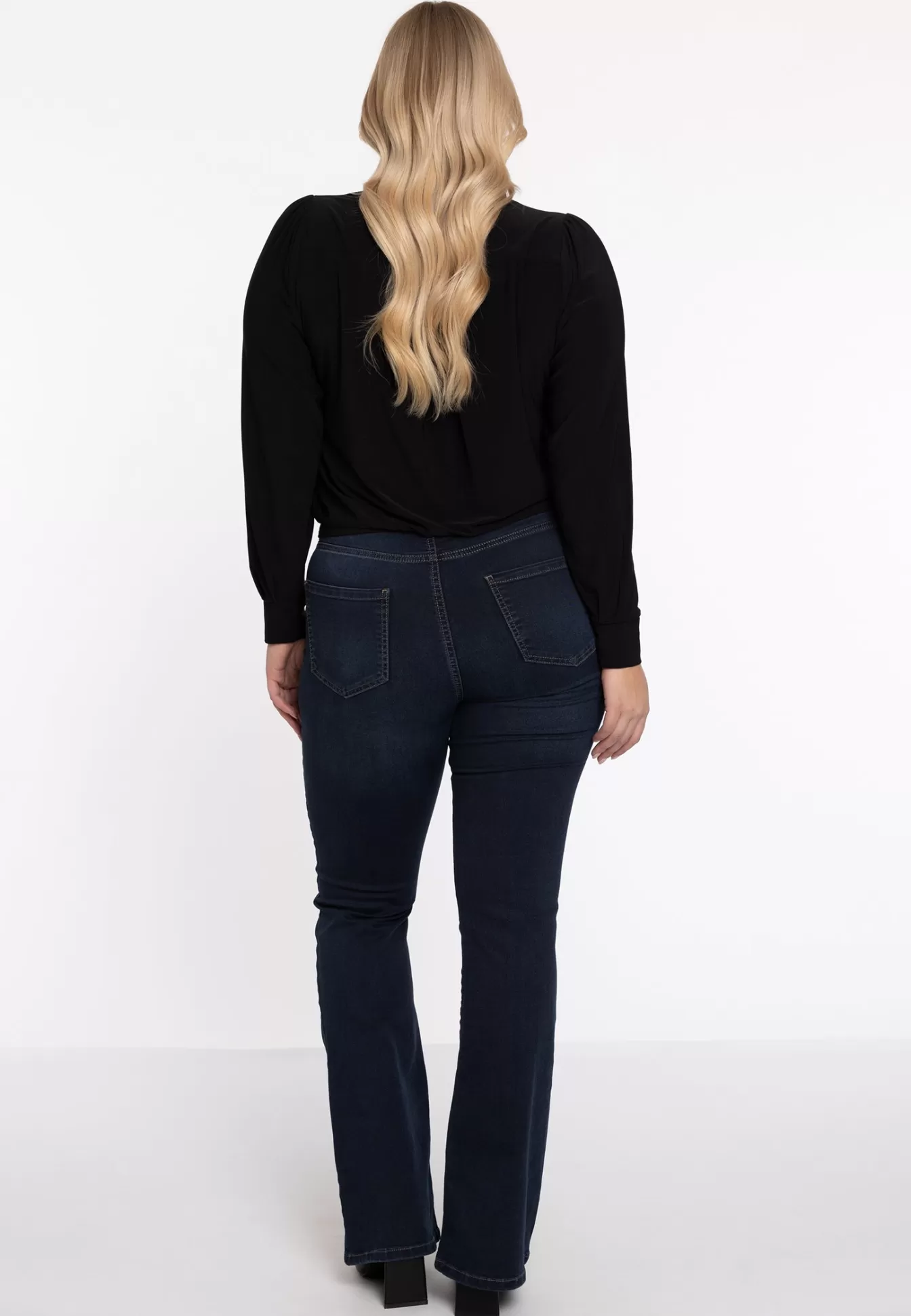 Dolce Blouse YOEK Noir Élégante - Manches Courte avec Détails Mode, Tendance Printemps 2024