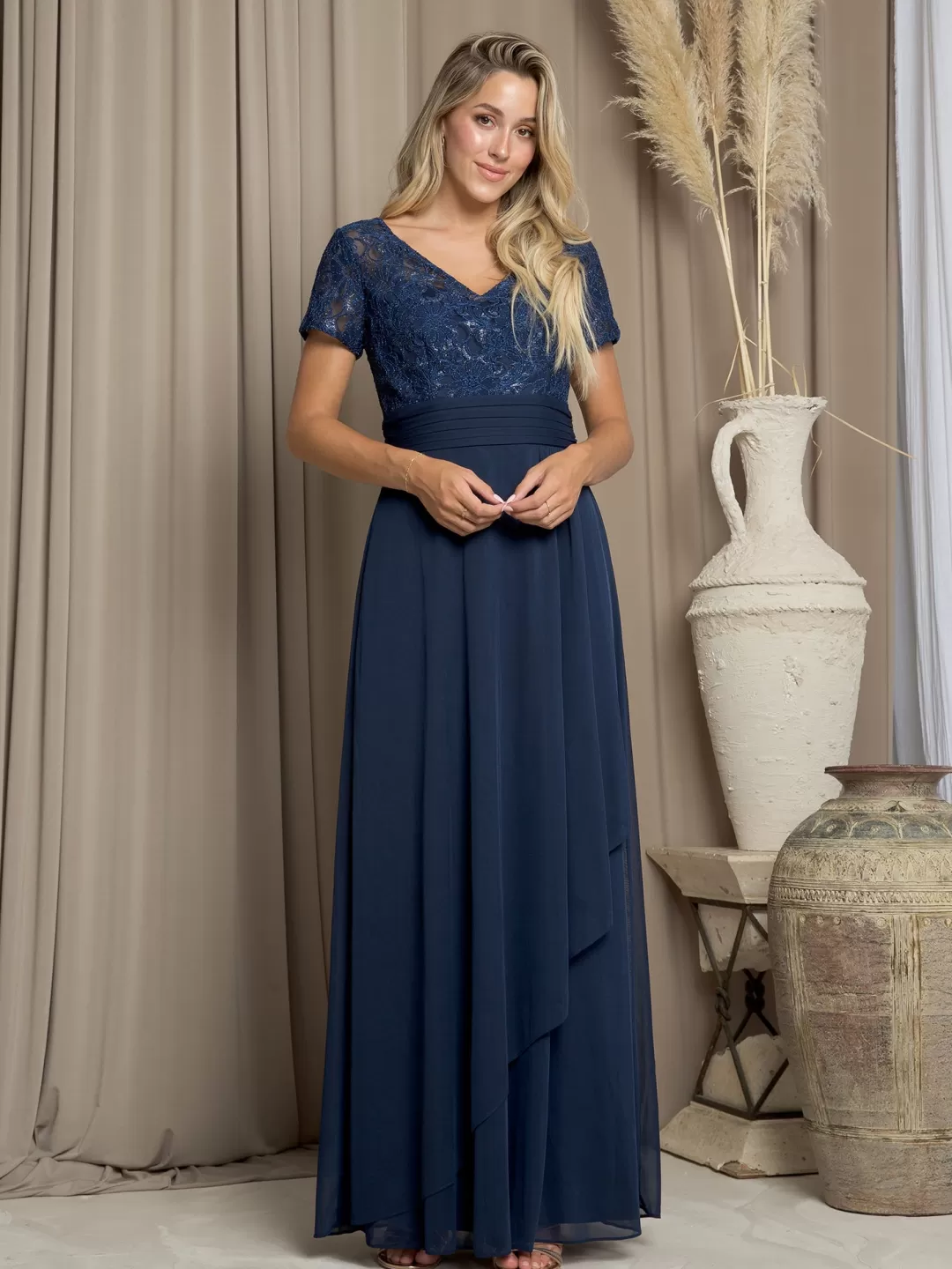 Robe de soirée élégante à manches courtes Modèle 3486 - Bleu marine et rouge bordeaux | Collection Store TP Kjoler