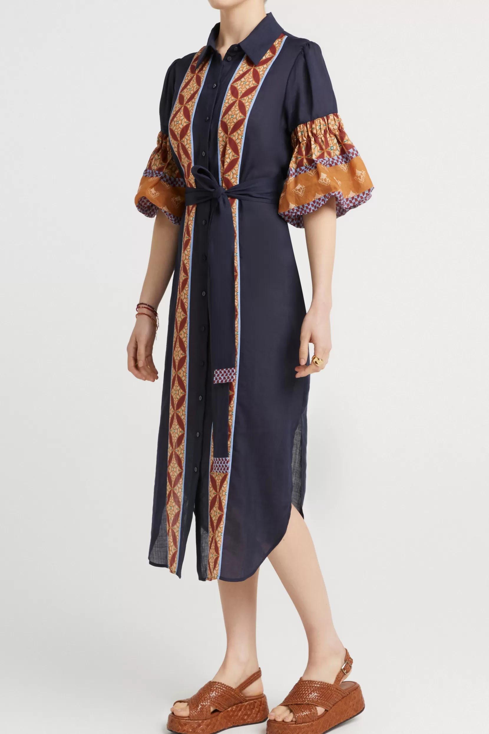 Robe élégante Mya en promotion - Collection exclusive de robes tendance pour toutes les occasions
