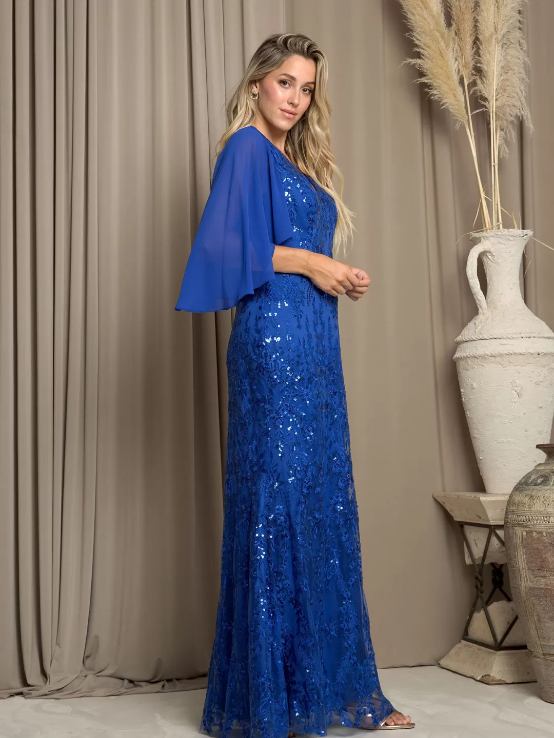 Robe Élégante de Soirée à Manches Évasées - Paillettes Dorées sur Fond Sage et Bleu Azur